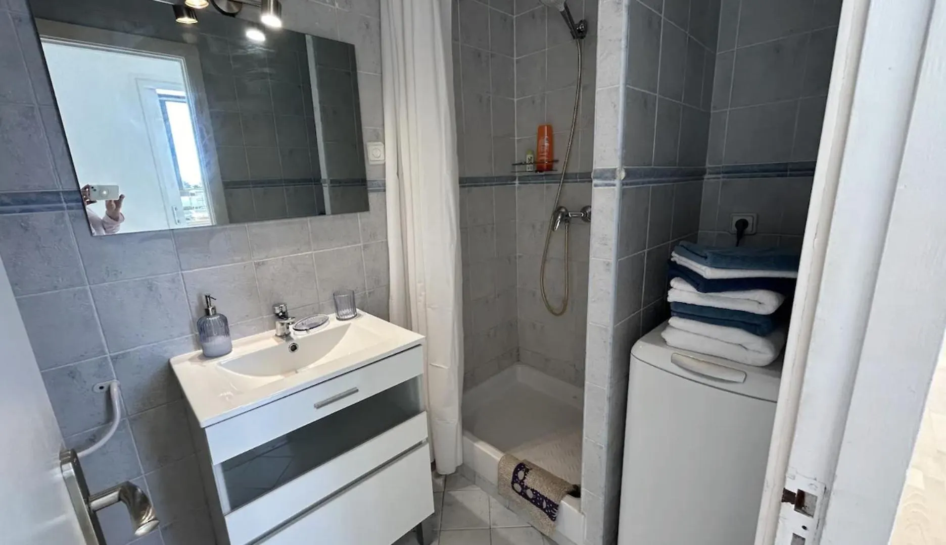 Bright Apartment In Gava Mar
