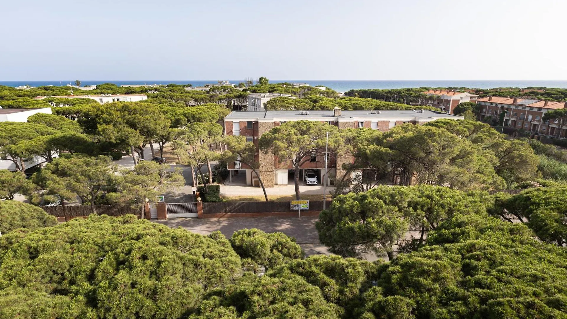 Bright Apartment In Gava Mar Spain