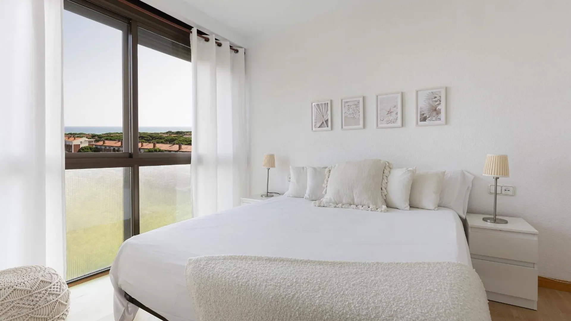 Bright Apartment In Gava Mar Spain